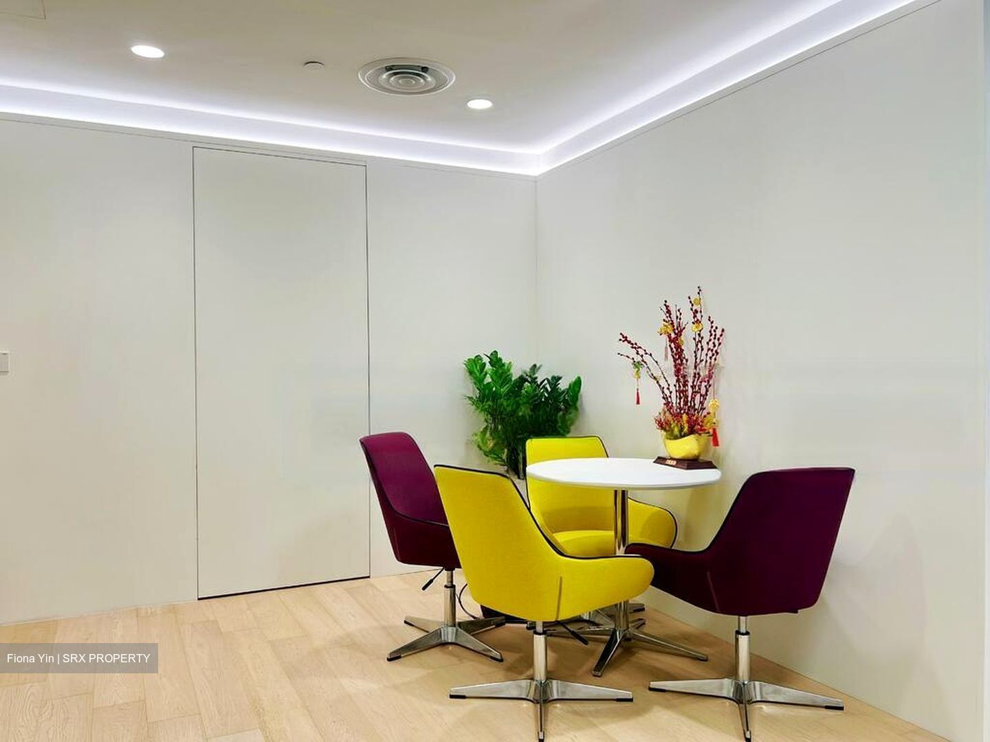International Plaza (D2), Office #474900581
